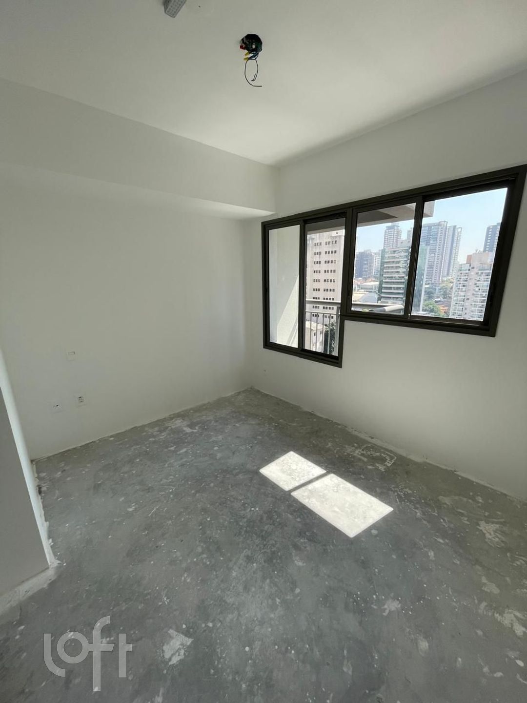 Apartamento à venda com 1 quarto, 21m² - Foto 2