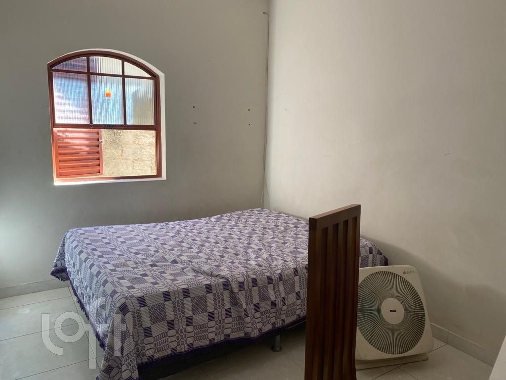 Casa à venda com 3 quartos, 200m² - Foto 14