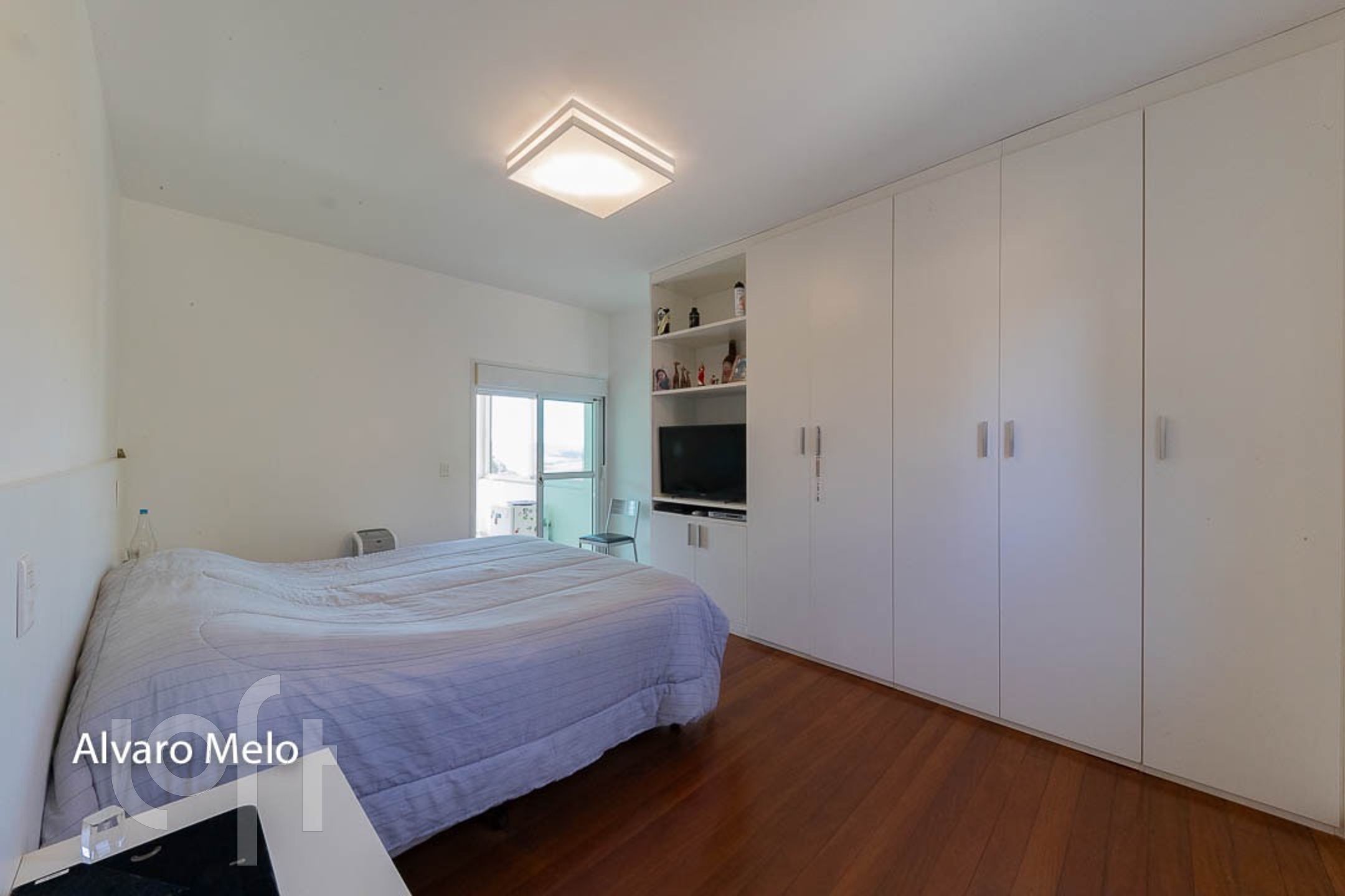 Casa à venda com 6 quartos, 550m² - Foto 41