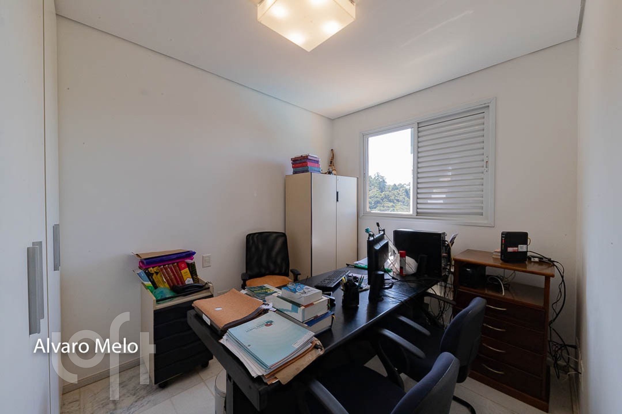 Casa à venda com 6 quartos, 550m² - Foto 17