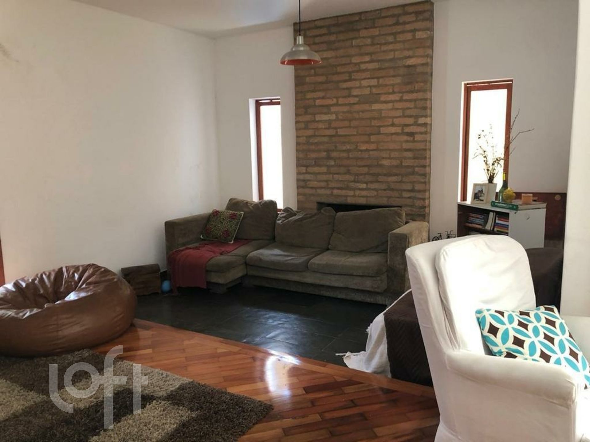 Casa à venda com 3 quartos, 250m² - Foto 1