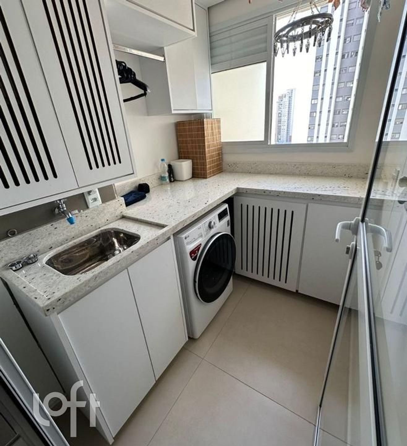 Apartamento à venda com 2 quartos, 69m² - Foto 29