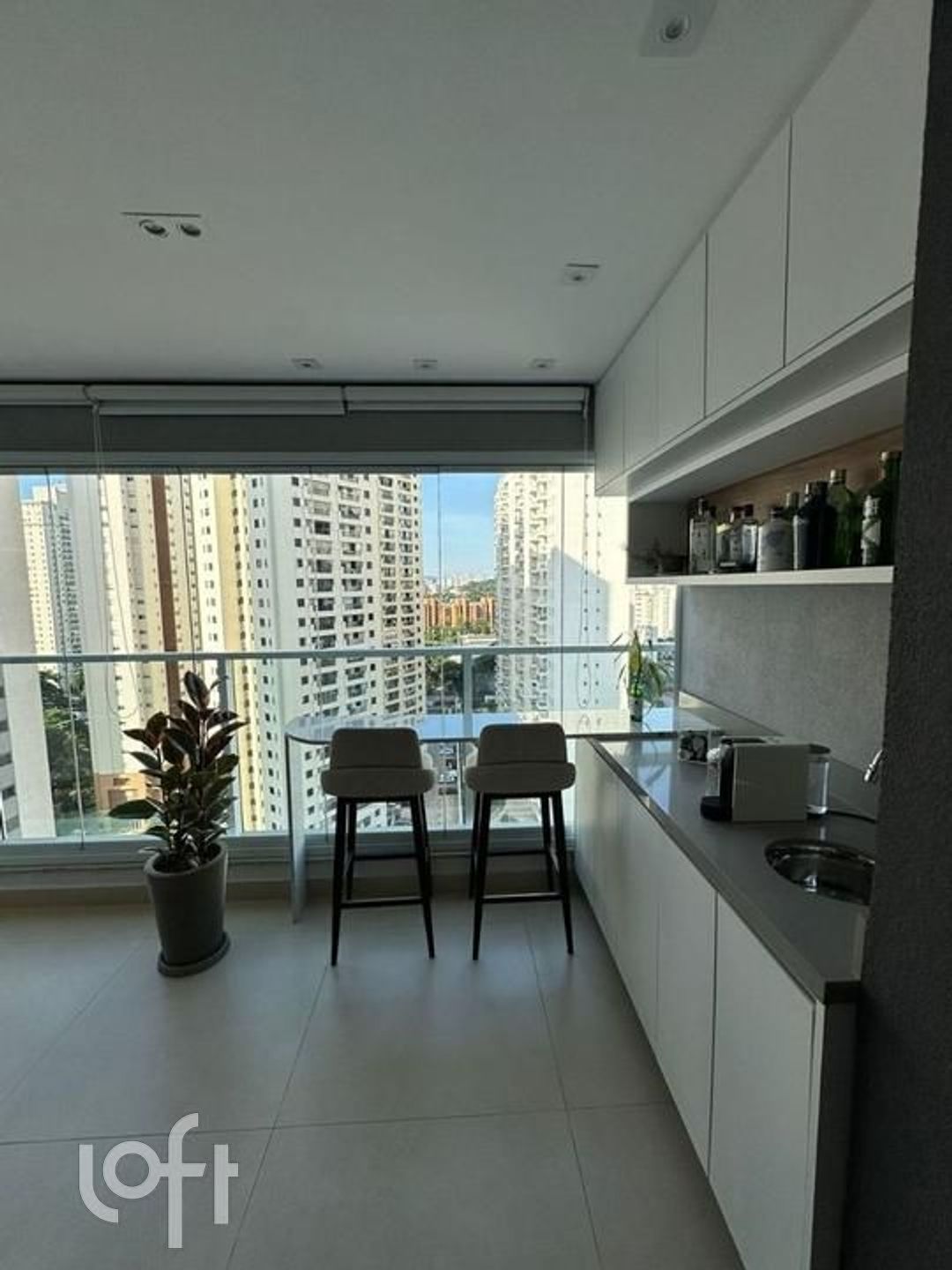 Apartamento à venda com 2 quartos, 69m² - Foto 3