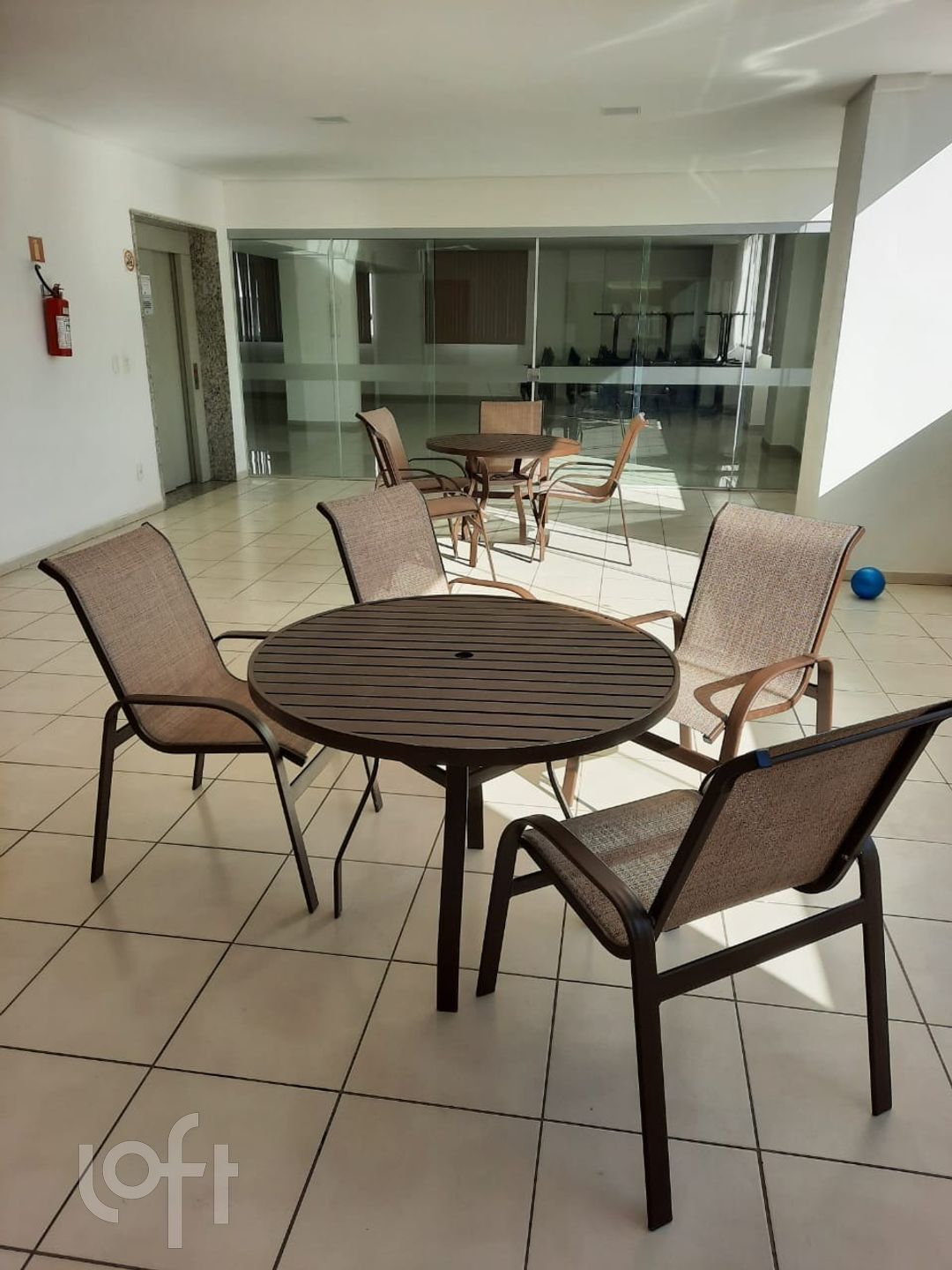 Apartamento à venda com 3 quartos, 98m² - Foto 31