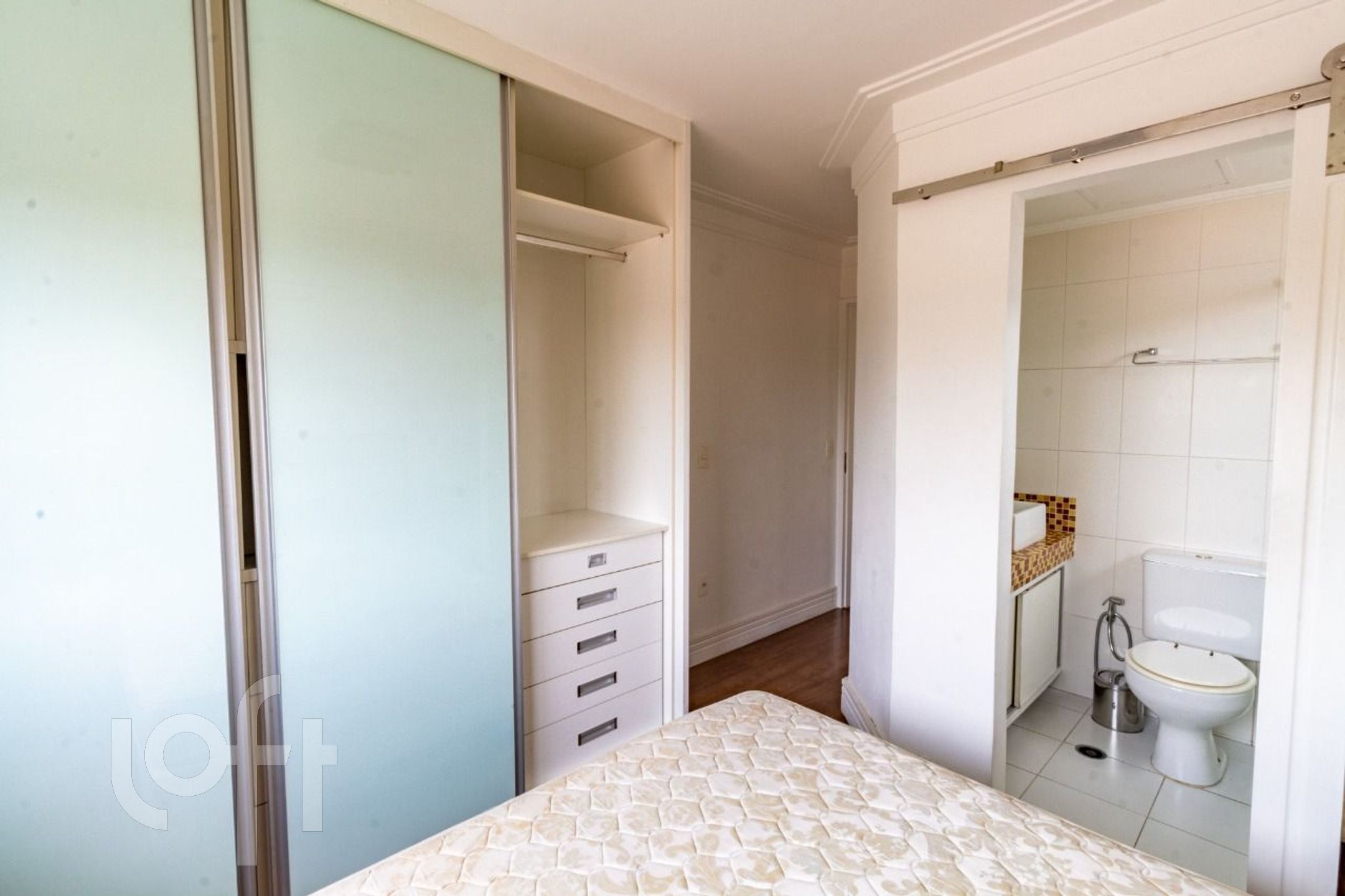 Apartamento à venda com 2 quartos, 70m² - Foto 10