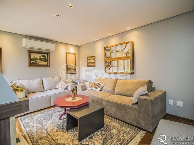 Casa em Condomínio com 199m², 3 dormitórios, 1 suíte, 2 vagas, Boa Vista em Porto Alegre