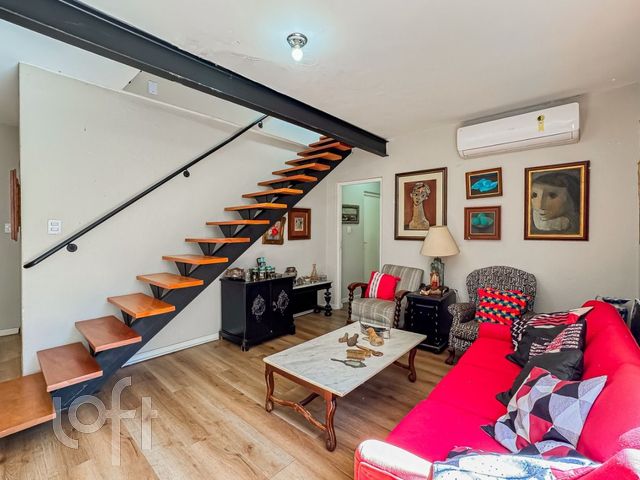 Apartamento com 136m², 3 dormitórios, 1 suíte, 1 vaga, Auxiliadora em Porto Alegre