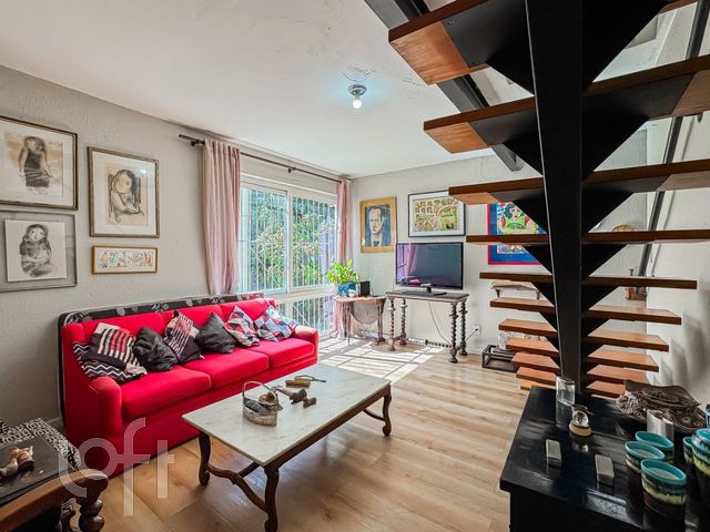 Apartamento com 136m², 3 dormitórios, 1 suíte, 1 vaga, Auxiliadora em Porto Alegre