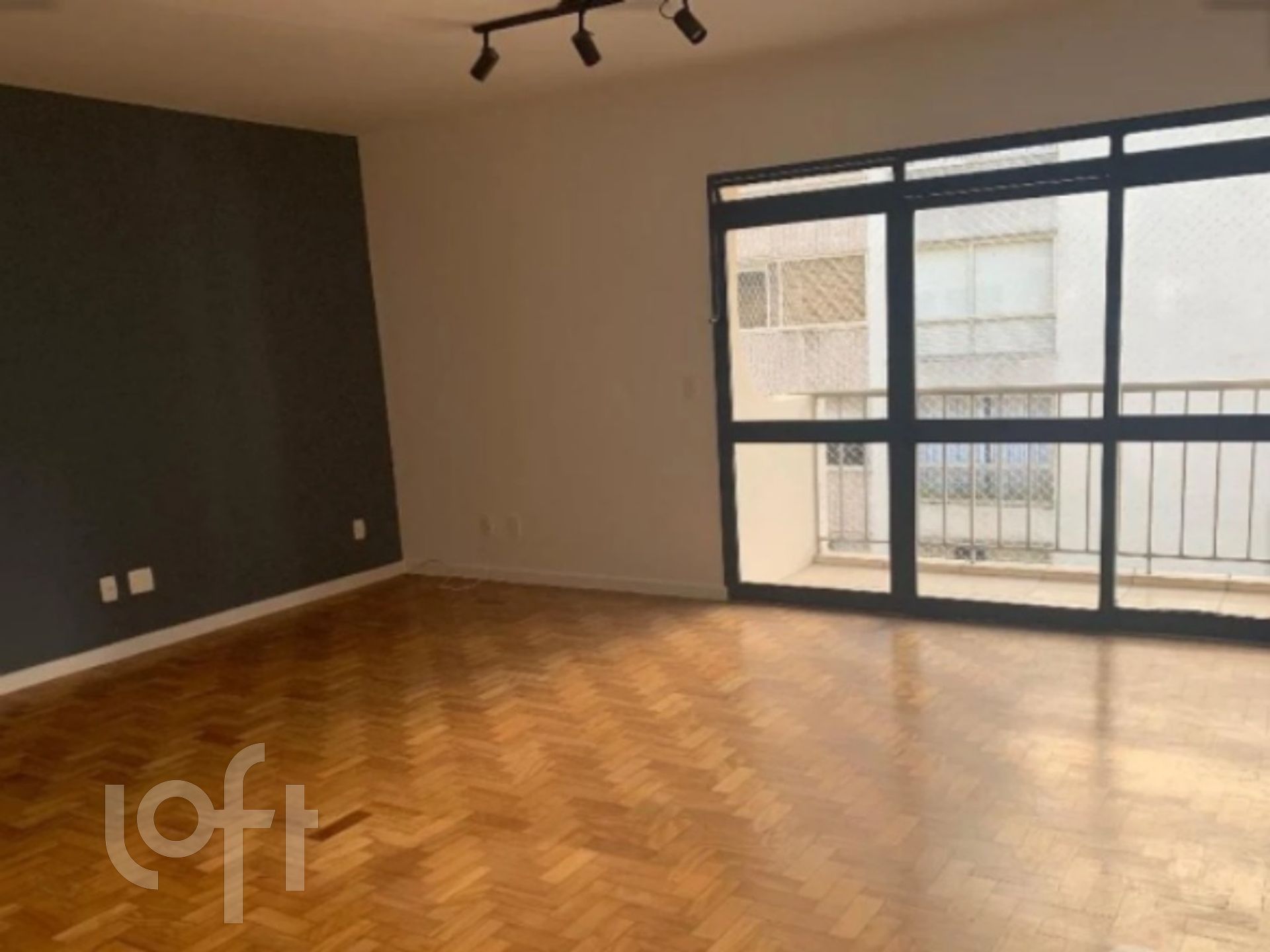 Apartamento à venda com 2 quartos, 135m² - Foto 2