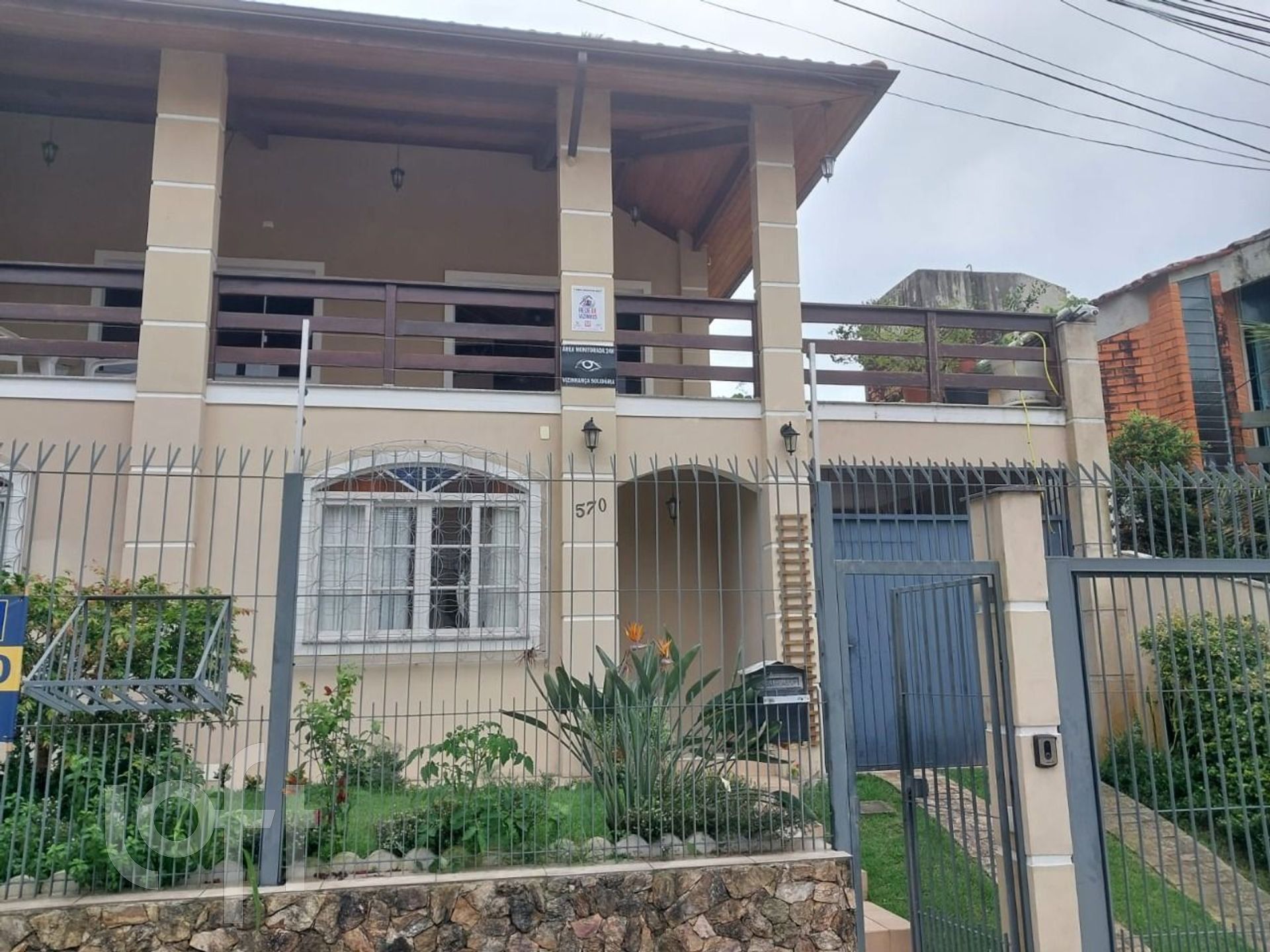 Casa à venda em Trindade com 295 m², 4 quartos, 2 suítes, 3 vagas