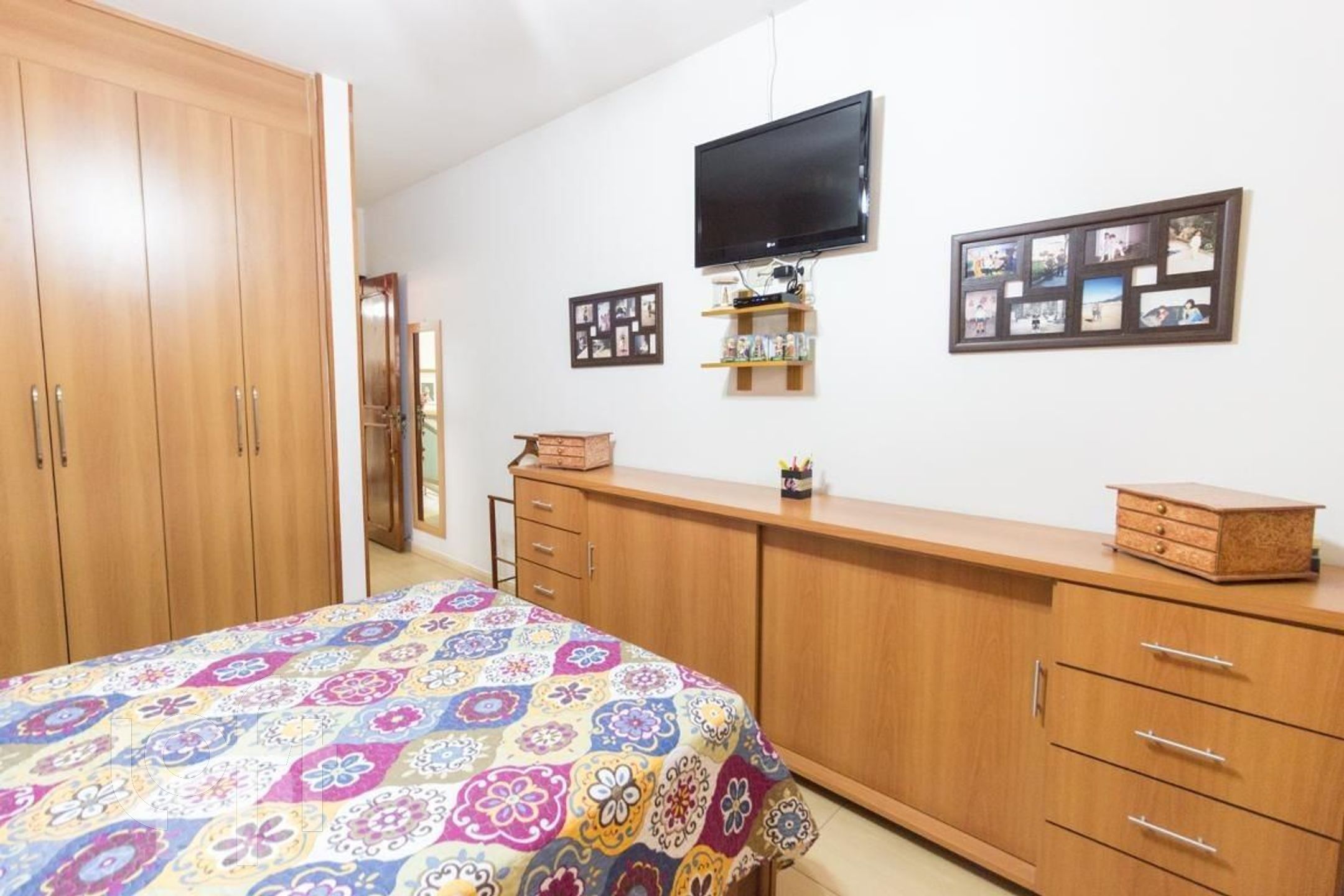 Apartamento à venda com 3 quartos, 139m² - Foto 3