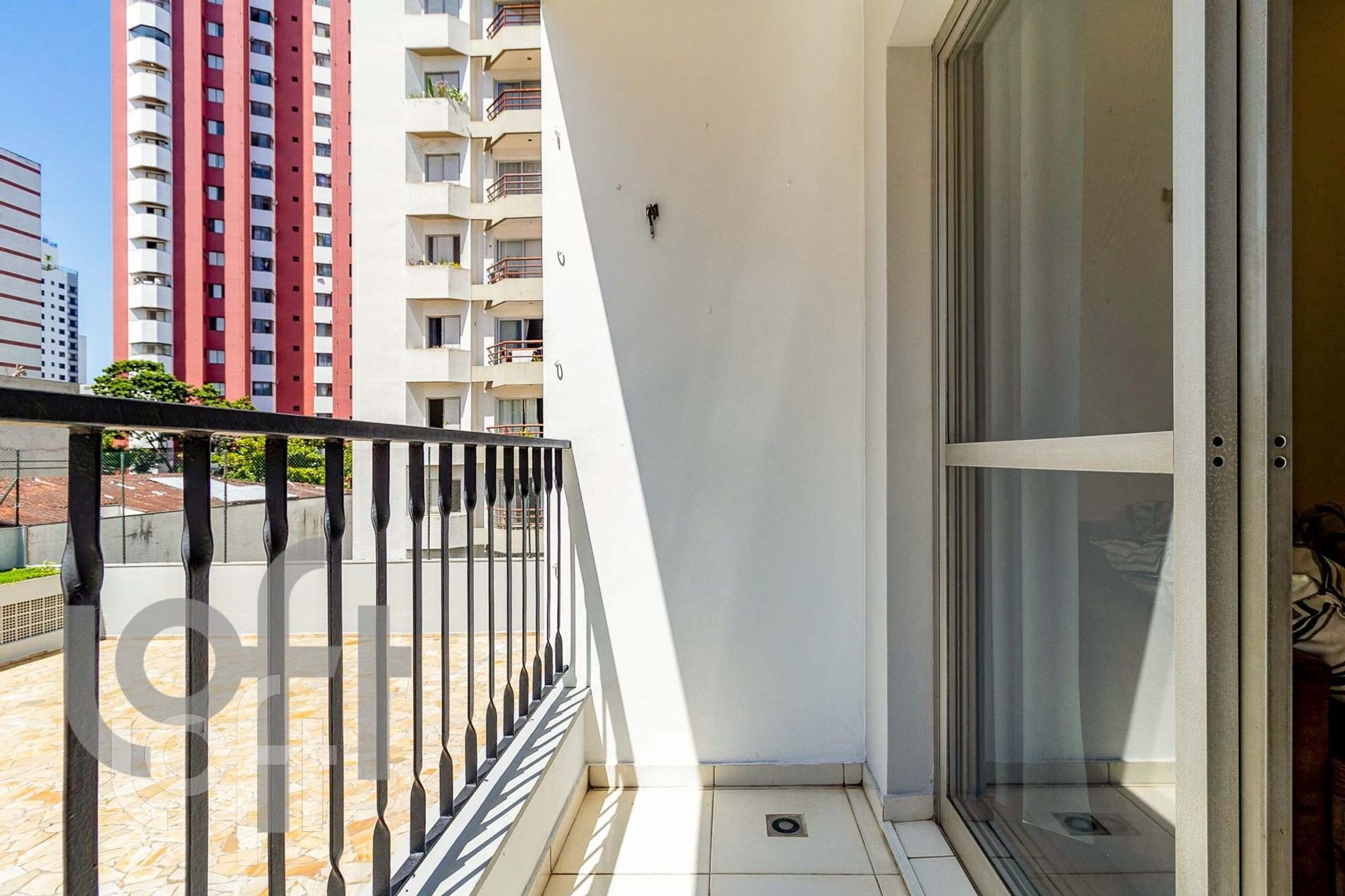 Apartamento à venda com 2 quartos, 60m² - Foto 13