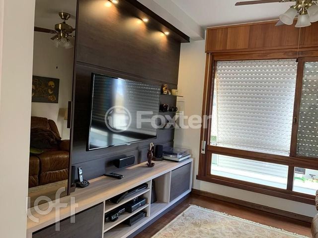 Apartamento com 77m², 2 dormitórios, 2 vagas, Auxiliadora em Porto Alegre