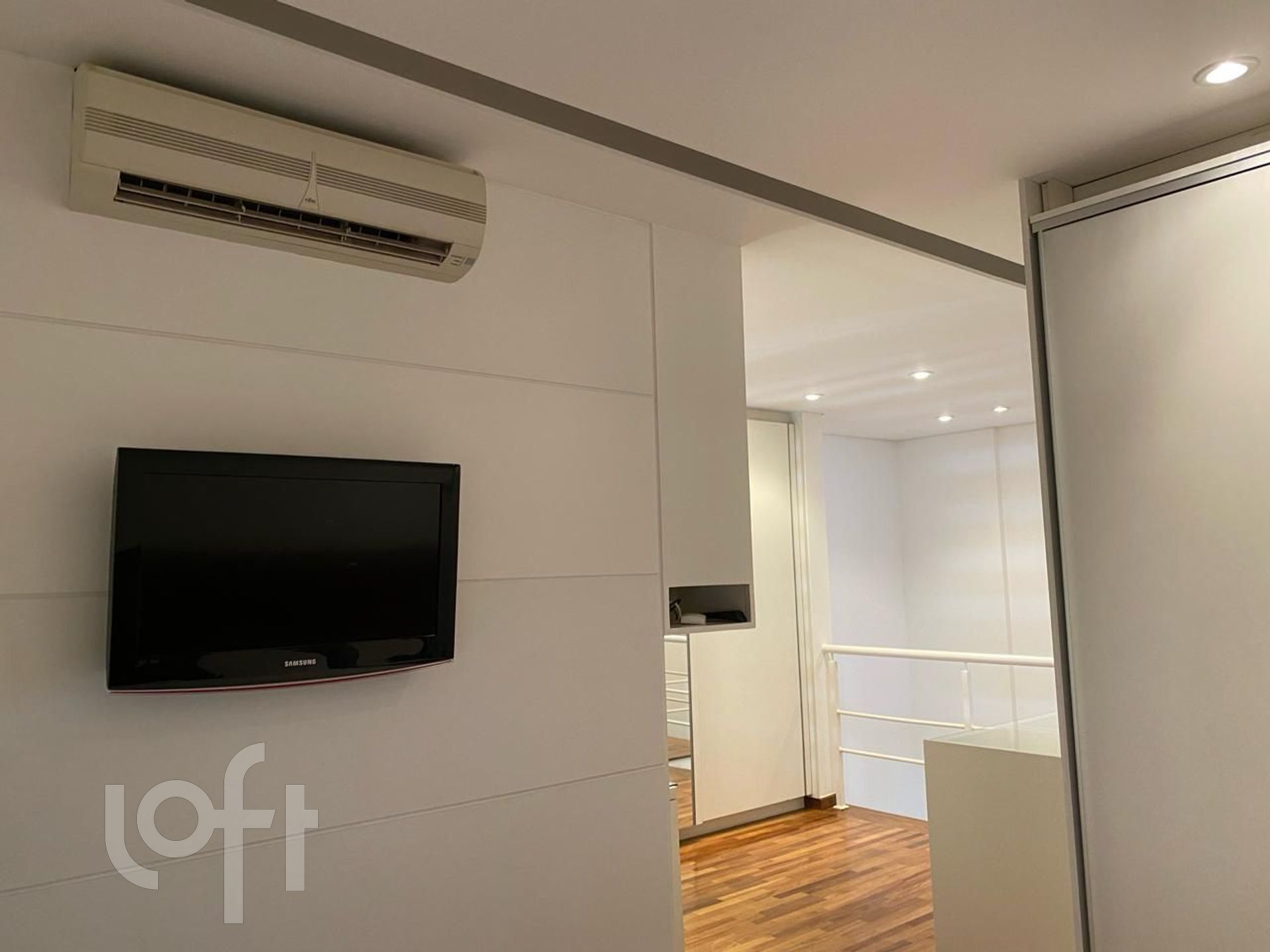 Apartamento à venda com 1 quarto, 70m² - Foto 4