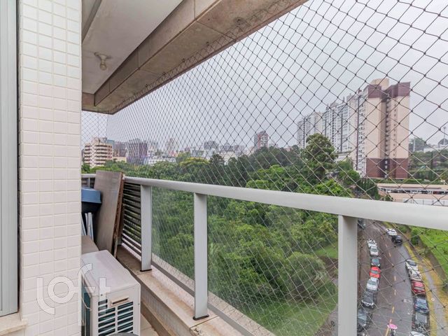 Apartamento com 48m², 1 dormitório, 1 vaga, Petrópolis em Porto Alegre