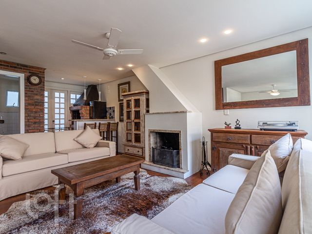 Casa em Condomínio com 193m², 3 dormitórios, 1 suíte, 3 vagas, Chácara das Pedras em Porto Alegre