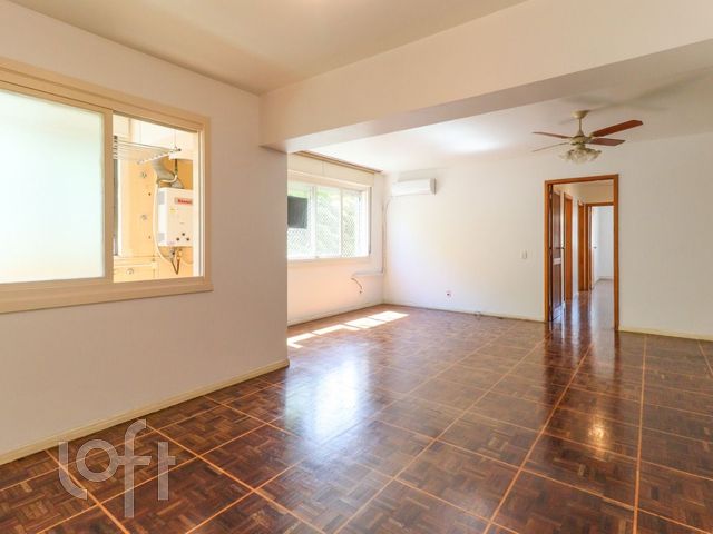 Apartamento com 124m², 3 dormitórios, 1 suíte, 1 vaga, Menino Deus em Porto Alegre