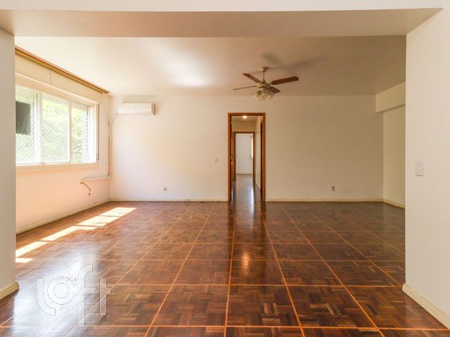 Apartamento com 124m², 3 dormitórios, 1 suíte, 1 vaga, Menino Deus em Porto Alegre