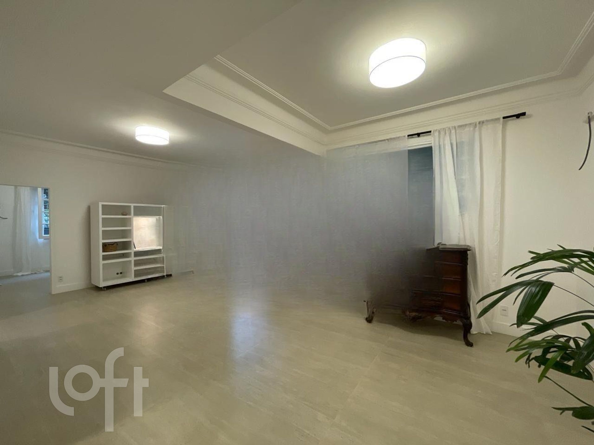 Apartamento à venda com 3 quartos, 126m² - Foto 2