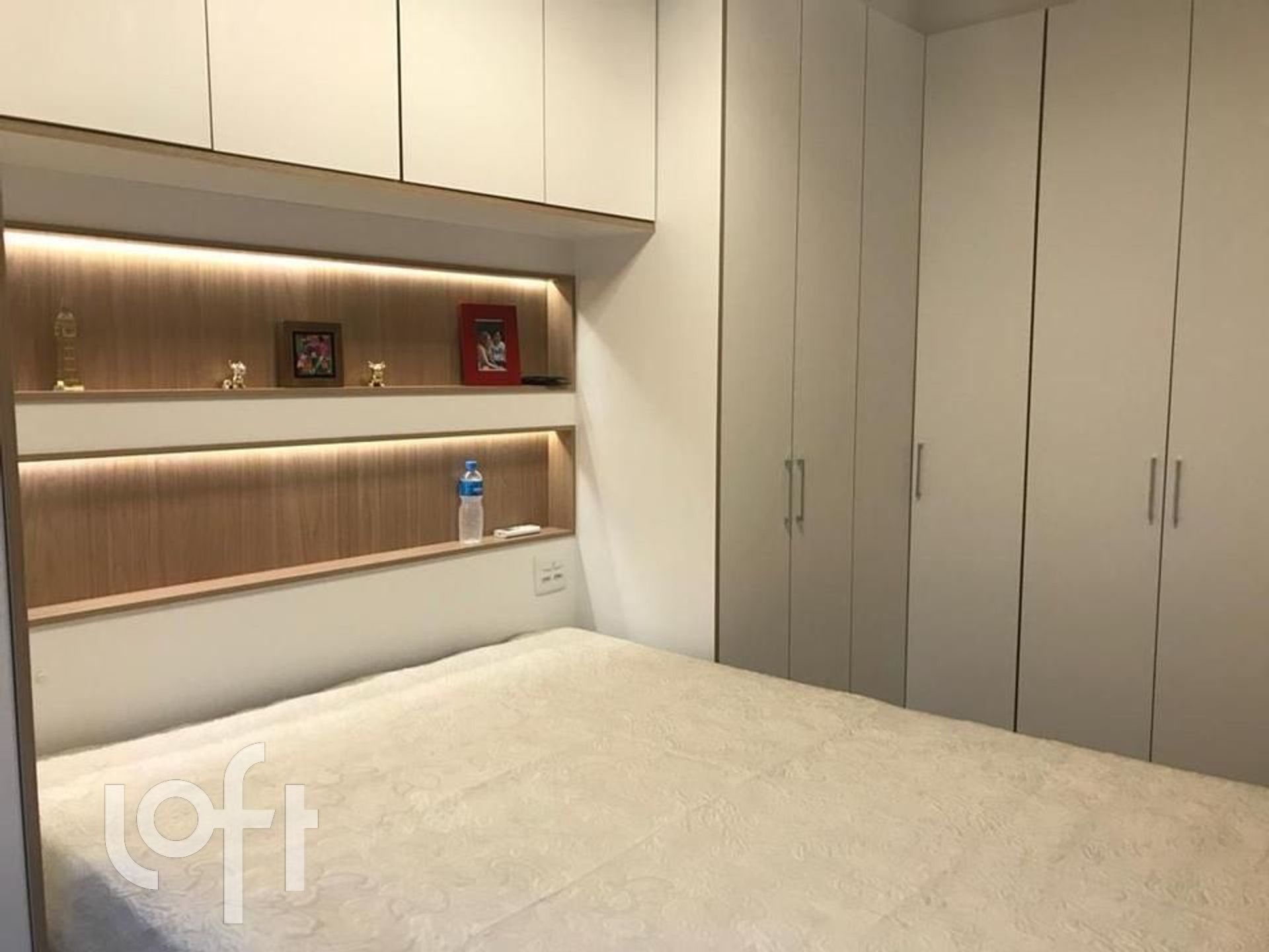 Apartamento à venda com 2 quartos, 64m² - Foto 12