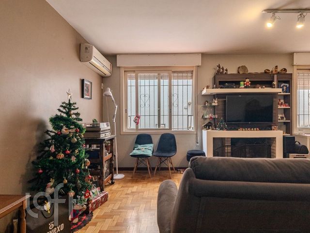 Apartamento com 110m², 3 dormitórios, 1 suíte, 2 vagas, Rio Branco em Porto Alegre