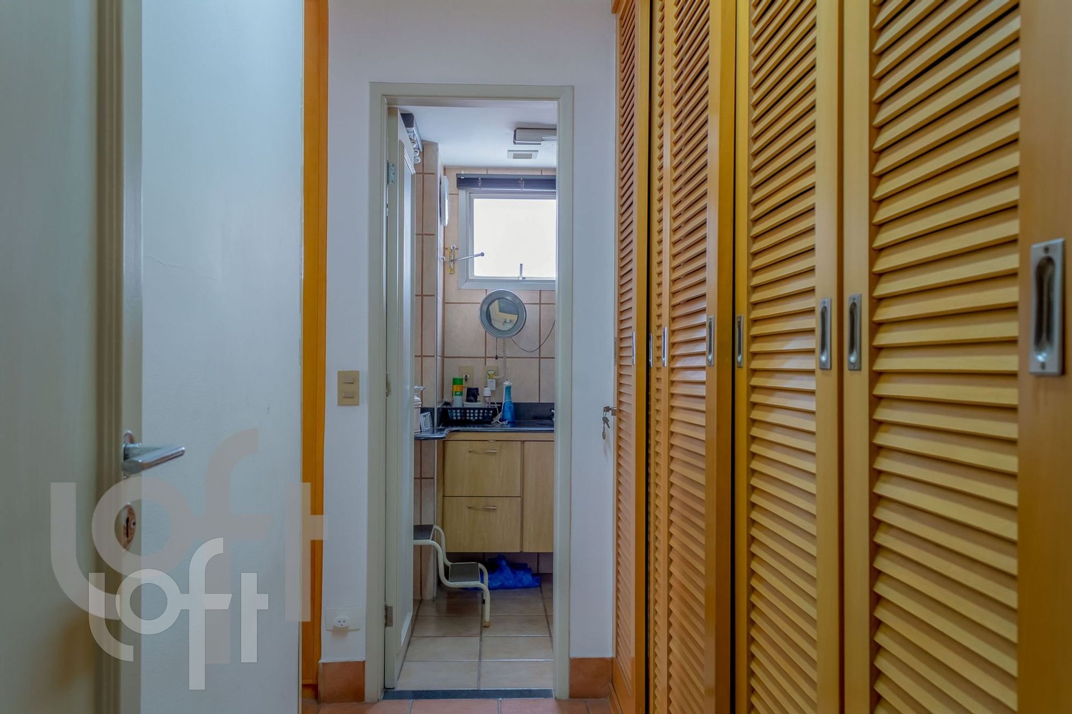 Apartamento à venda com 3 quartos, 242m² - Foto 10