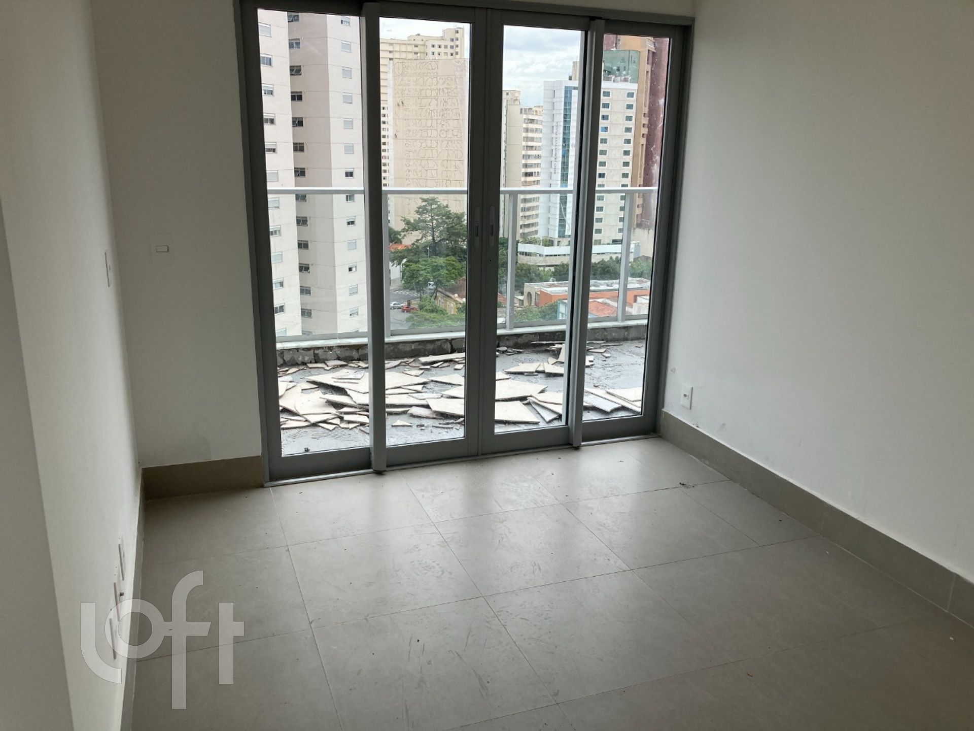 Apartamento à venda com 2 quartos, 107m² - Foto 1