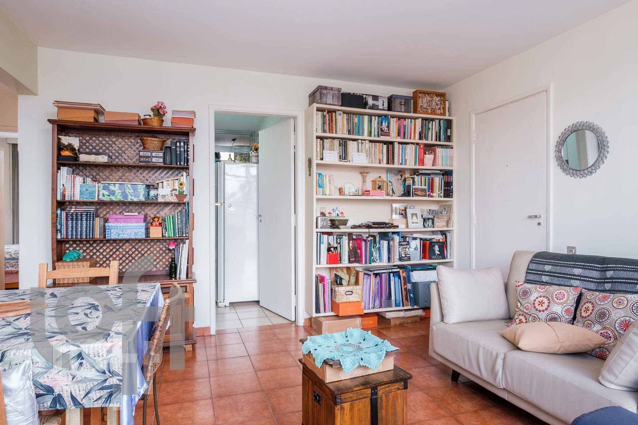 Apartamento à venda com 2 quartos, 60m² - Foto 18