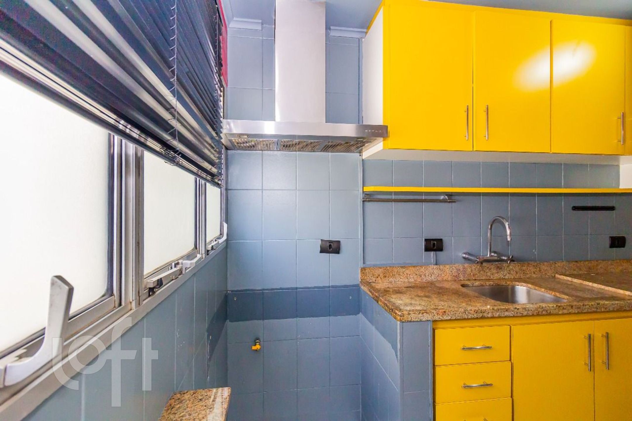 Apartamento à venda com 3 quartos, 98m² - Foto 25