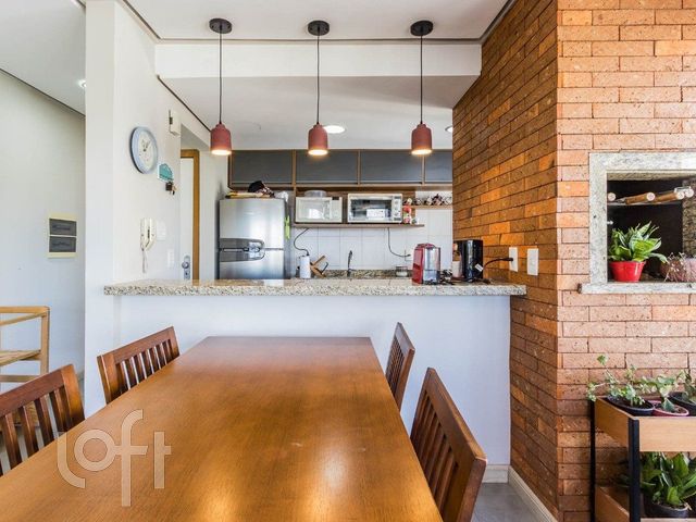 Apartamento com 72m², 2 dormitórios, 1 suíte, 2 vagas, Petrópolis em Porto Alegre