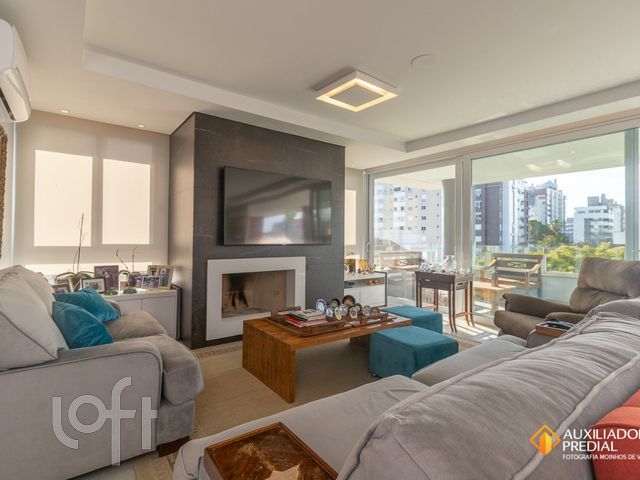 Apartamento com 230m², 3 dormitórios, 3 suítes, 3 vagas, Menino Deus em Porto Alegre