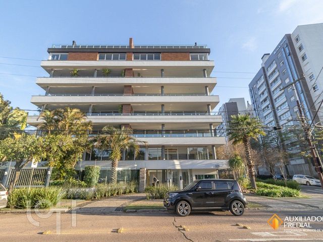 Apartamento com 230m², 3 dormitórios, 3 suítes, 3 vagas, Menino Deus em Porto Alegre