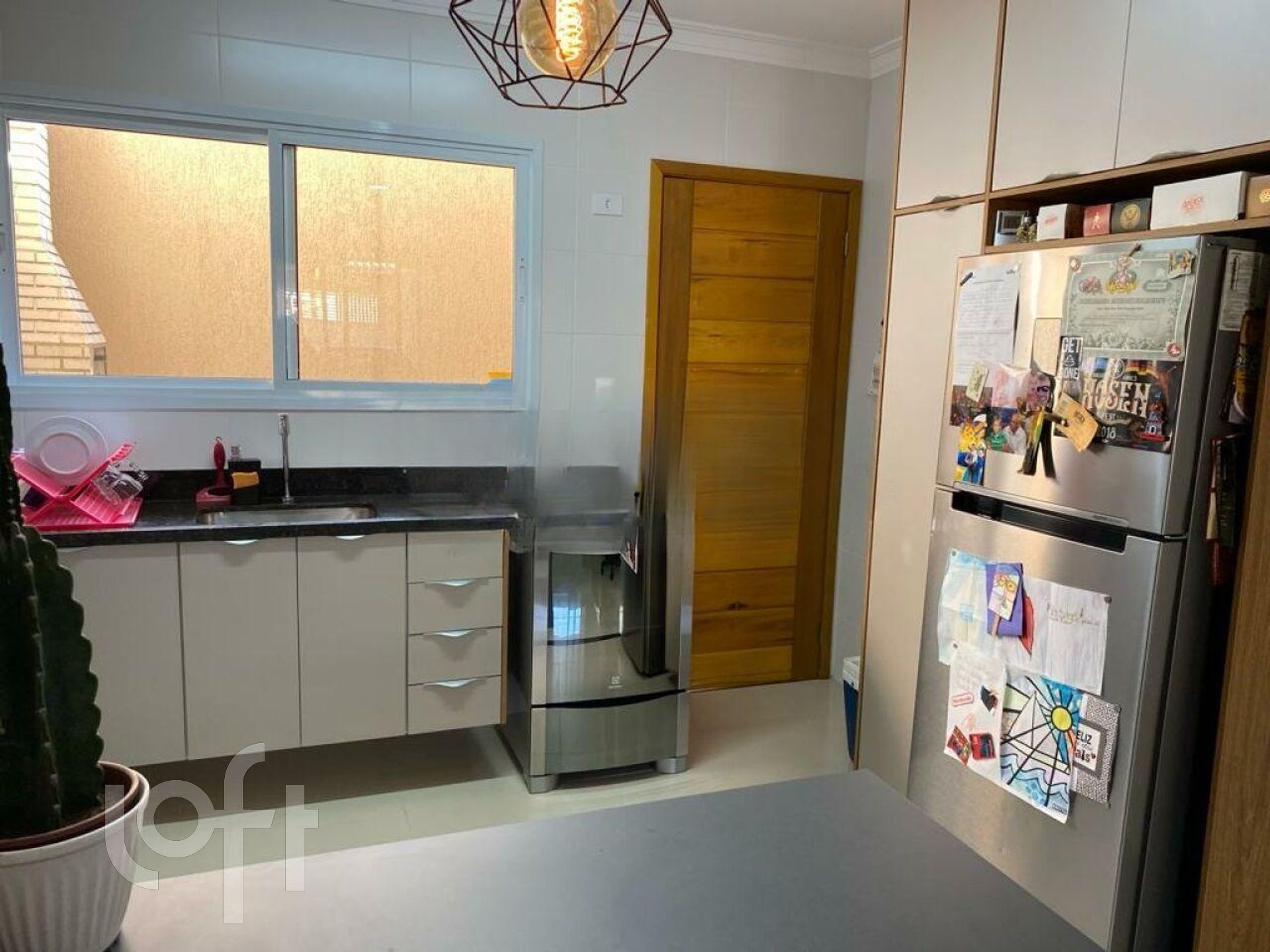 Casa à venda com 3 quartos, 94m² - Foto 2