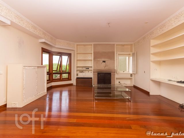 Apartamento com 304m², 3 dormitórios, 3 suítes, 4 vagas, Bela Vista em Porto Alegre