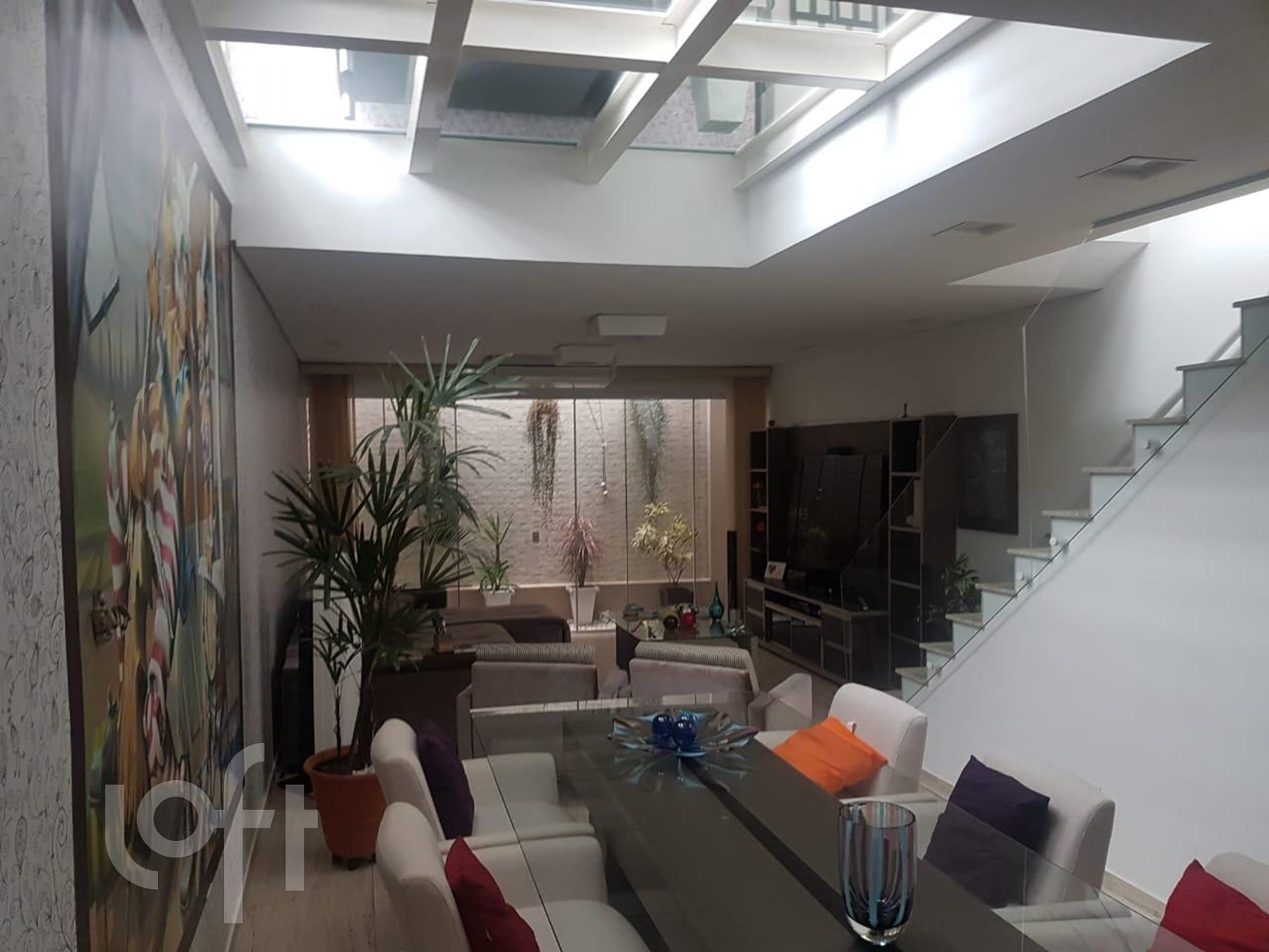 Casa à venda com 2 quartos, 225m² - Foto 1