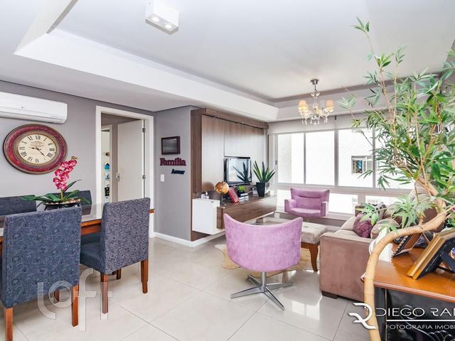 Apartamento com 73m², 2 dormitórios, 1 vaga, Independência em Porto Alegre