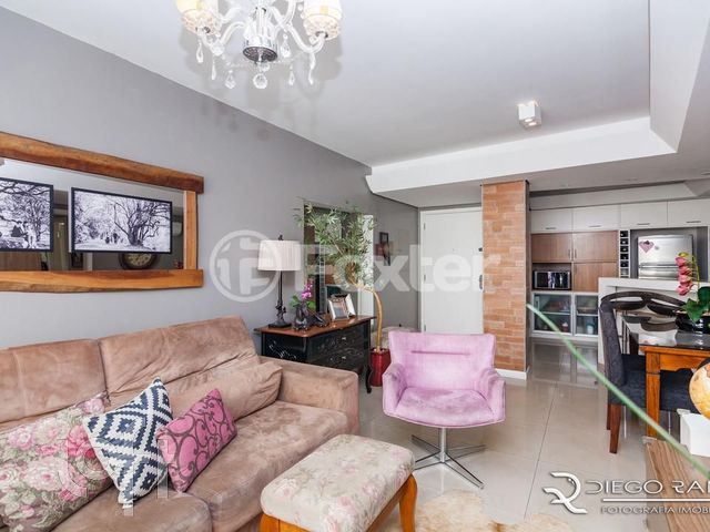 Apartamento com 73m², 2 dormitórios, 1 vaga, Independência em Porto Alegre