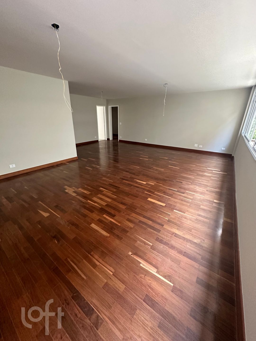 Apartamento à venda com 4 quartos, 202m² - Foto 1