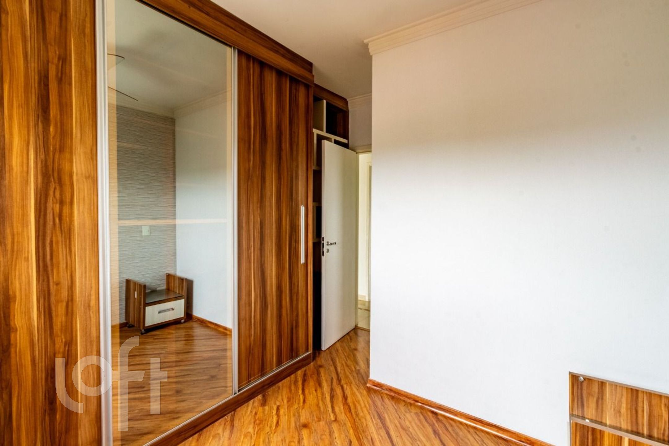 Apartamento à venda com 2 quartos, 75m² - Foto 18