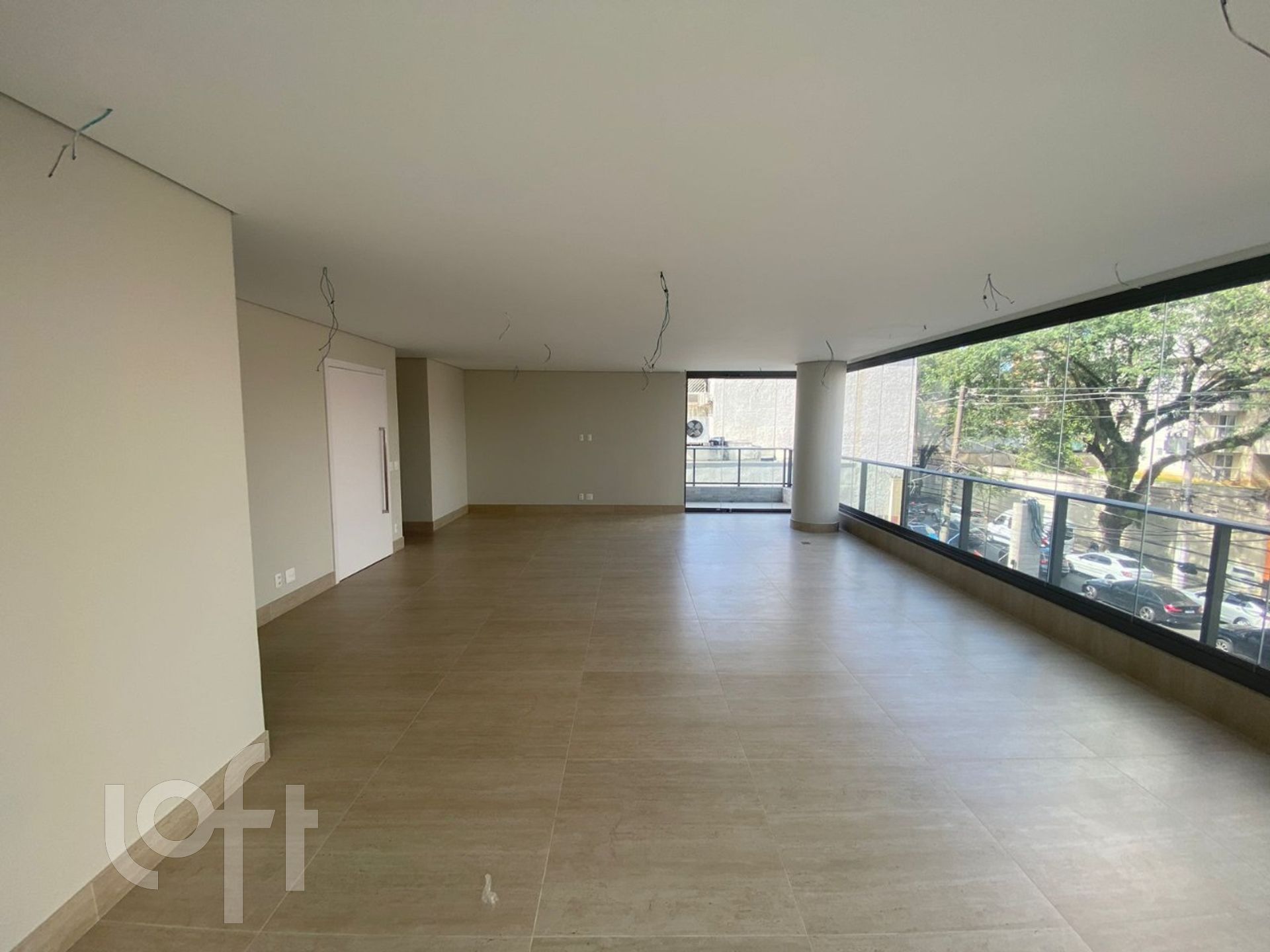 Apartamento à venda com 3 quartos, 265m² - Foto 3