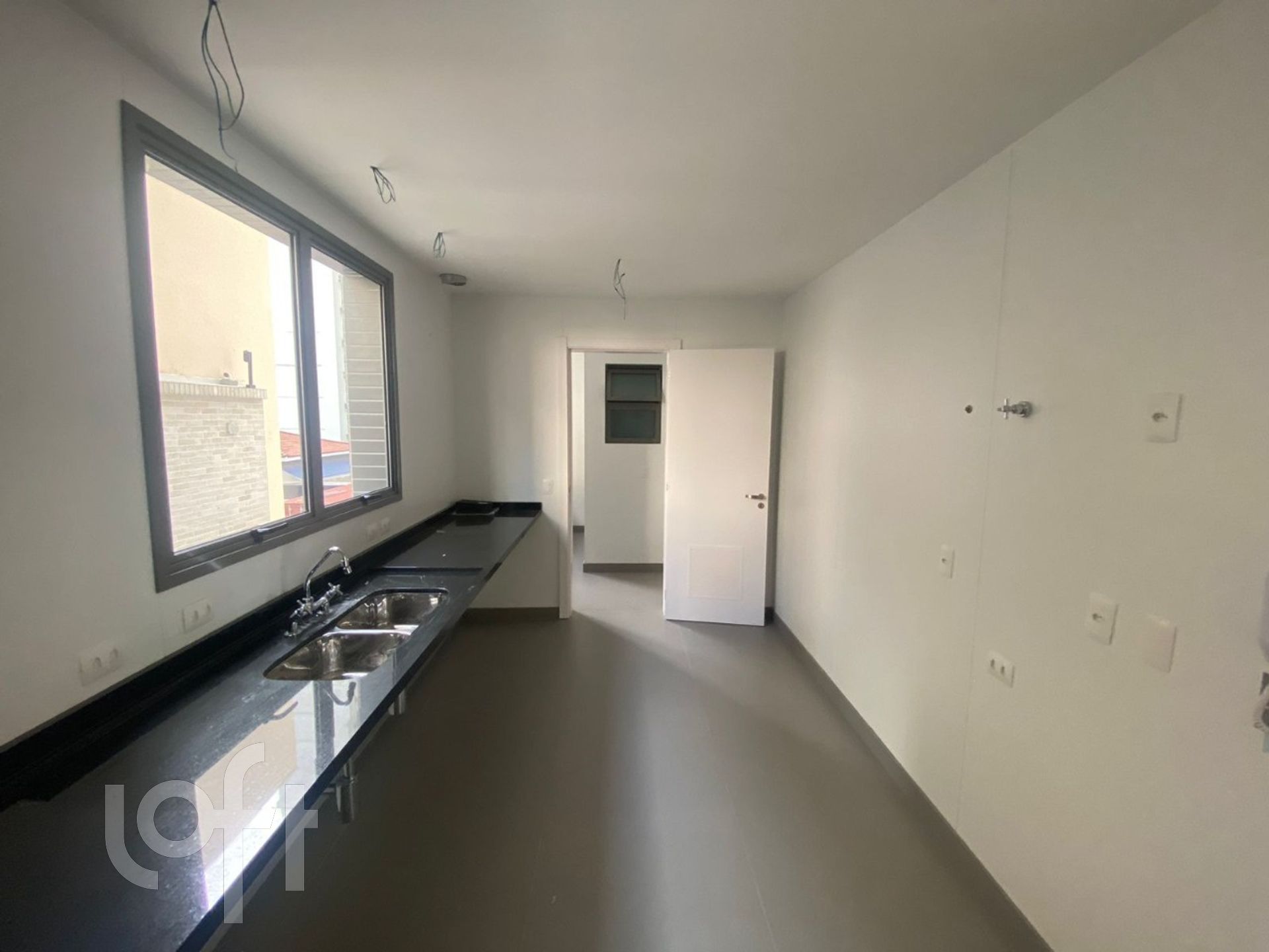 Apartamento à venda com 3 quartos, 265m² - Foto 8