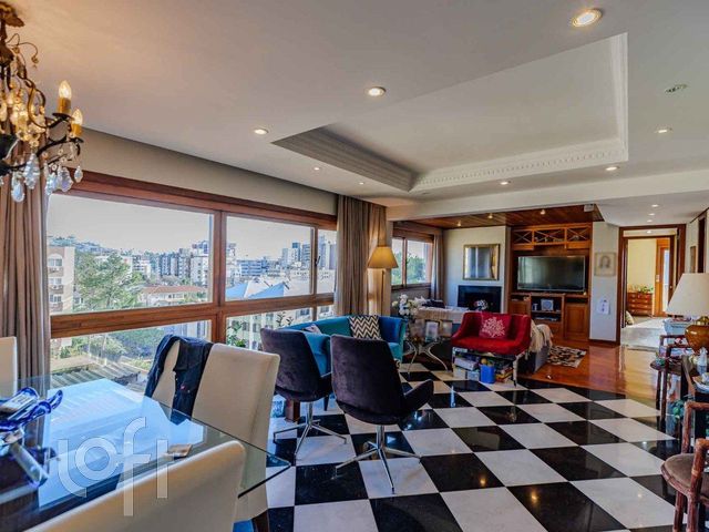 Apartamento com 120m², 3 dormitórios, 1 suíte, 1 vaga, Menino Deus em Porto Alegre
