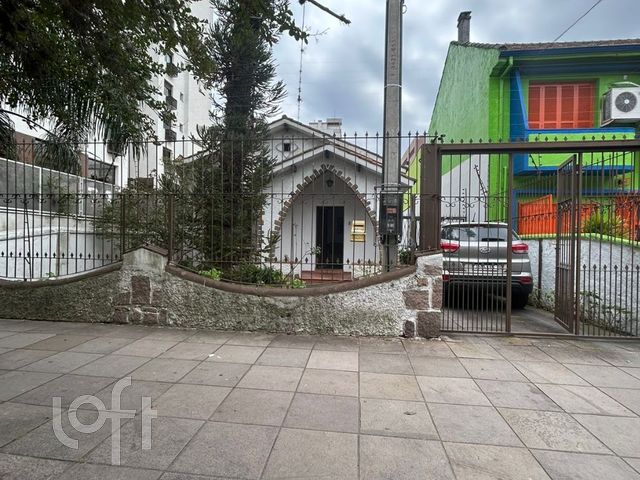 Casa com 561m², 3 dormitórios, 1 suíte, Menino Deus em Porto Alegre