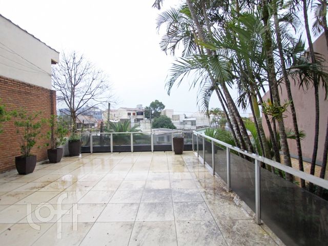 Casa com 100m², 3 dormitórios, 2 suítes, 2 vagas, Cristo Redentor em Porto Alegre