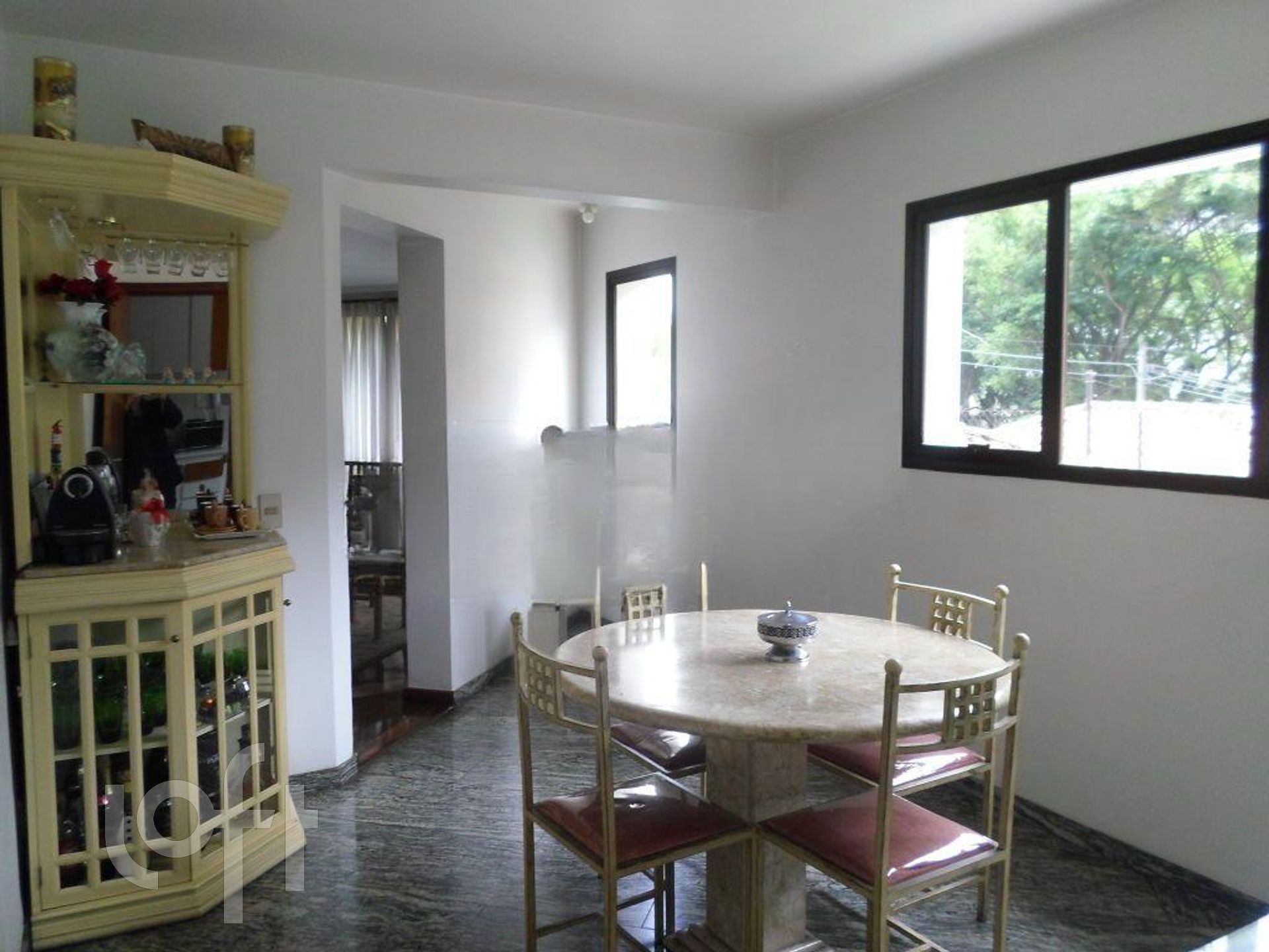 Apartamento à venda com 4 quartos, 220m² - Foto 17