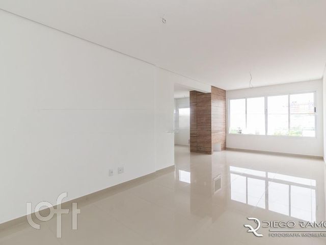 Apartamento com 71m², 2 dormitórios, 1 suíte, 1 vaga, Vila Ipiranga em Porto Alegre