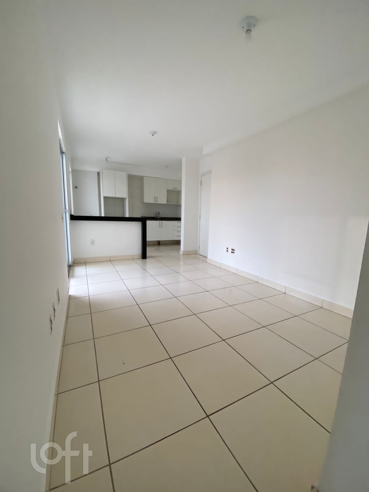 Apartamento à venda com 2 quartos, 68m² - Foto 1