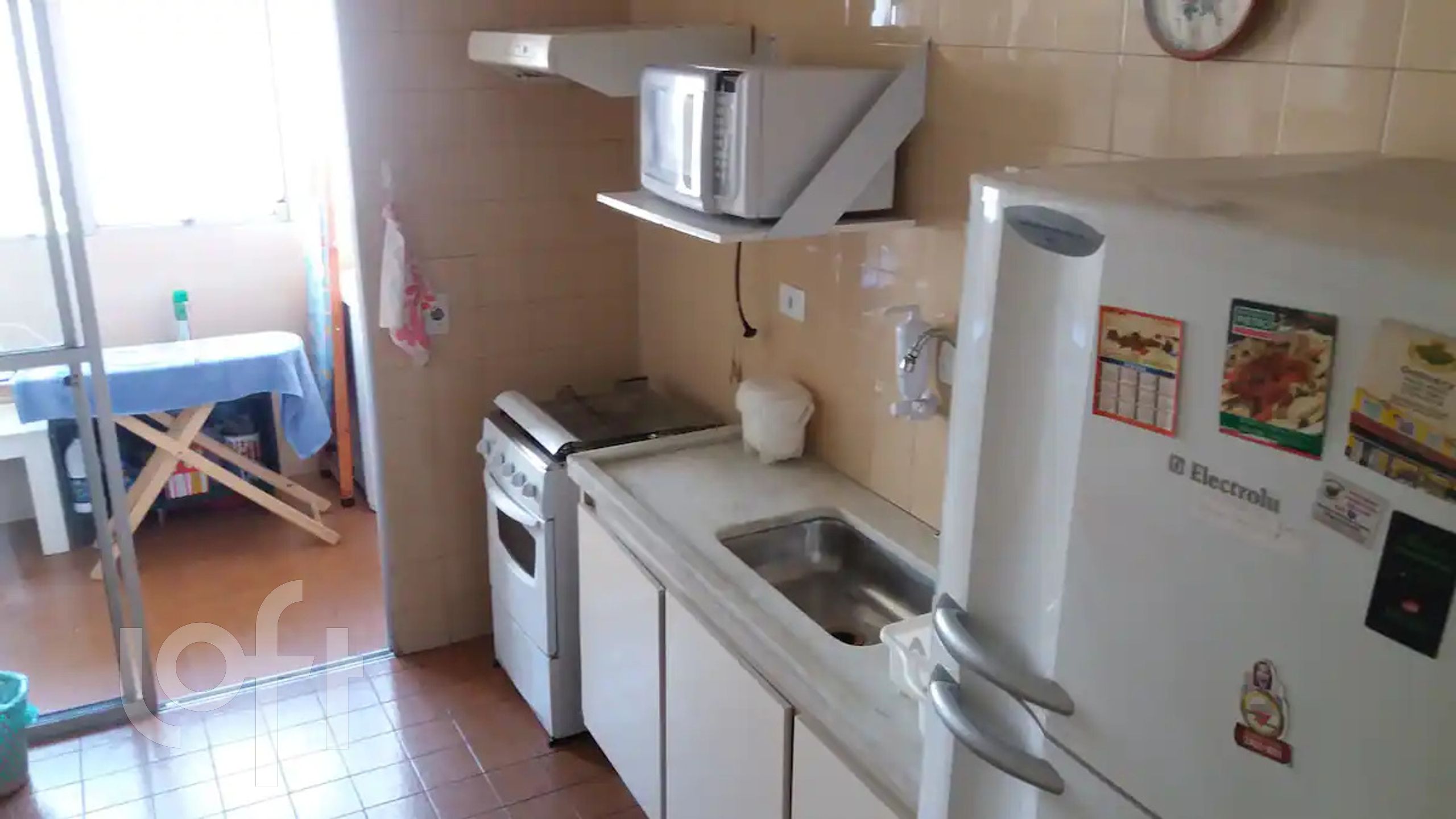 Apartamento à venda com 2 quartos, 73m² - Foto 2