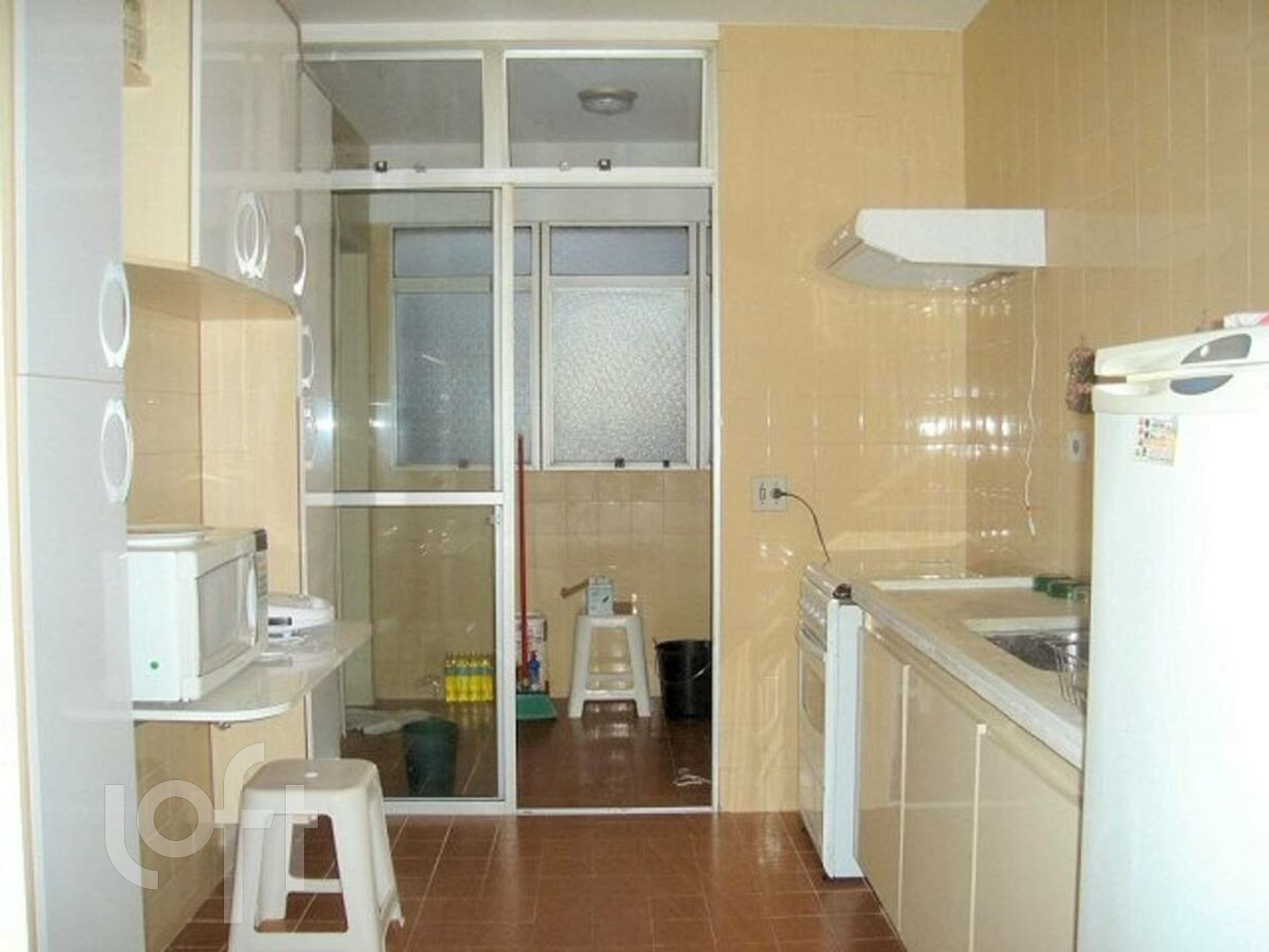 Apartamento à venda com 2 quartos, 73m² - Foto 3