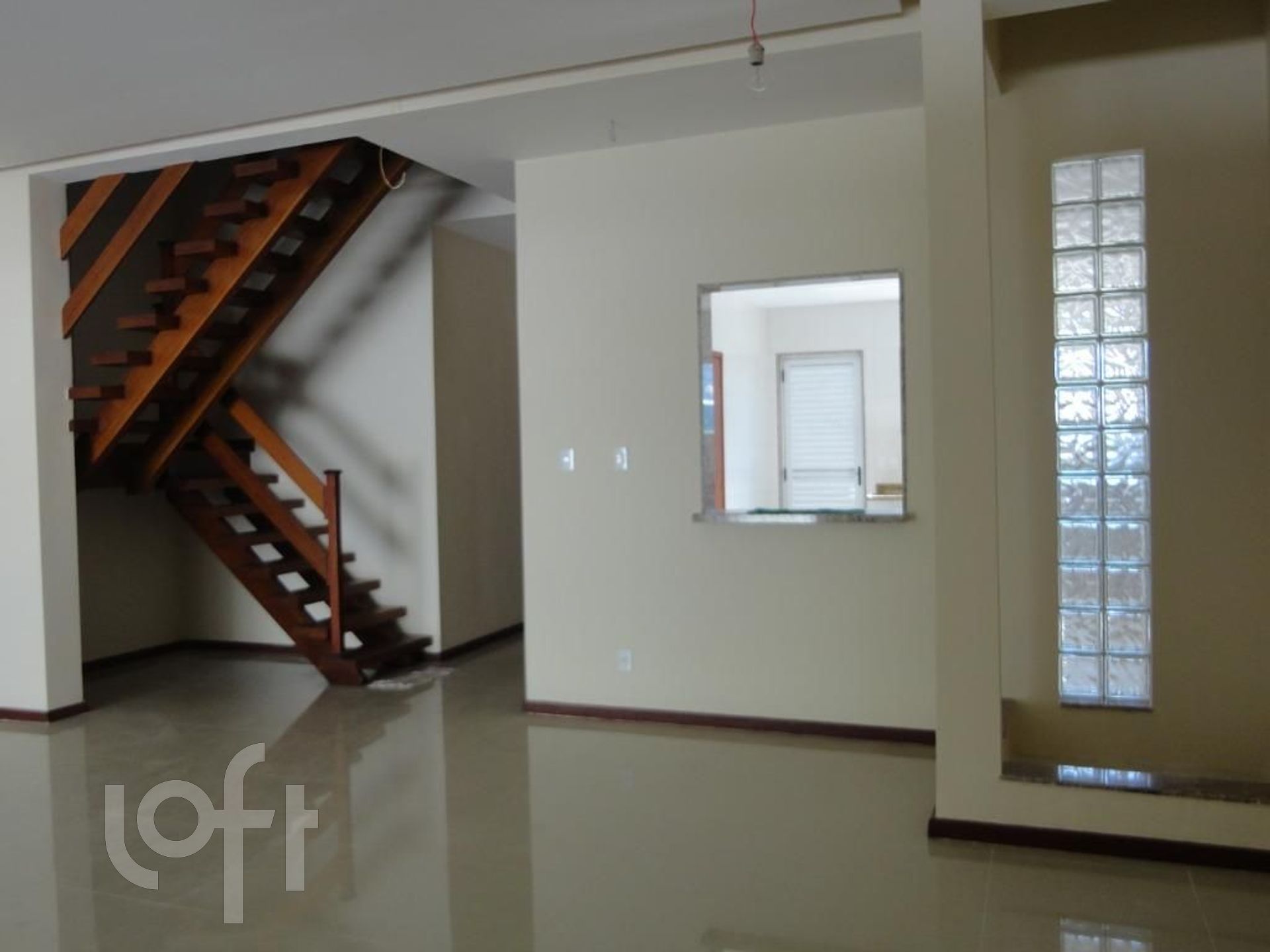 Casa à venda com 3 quartos, 280m² - Foto 5